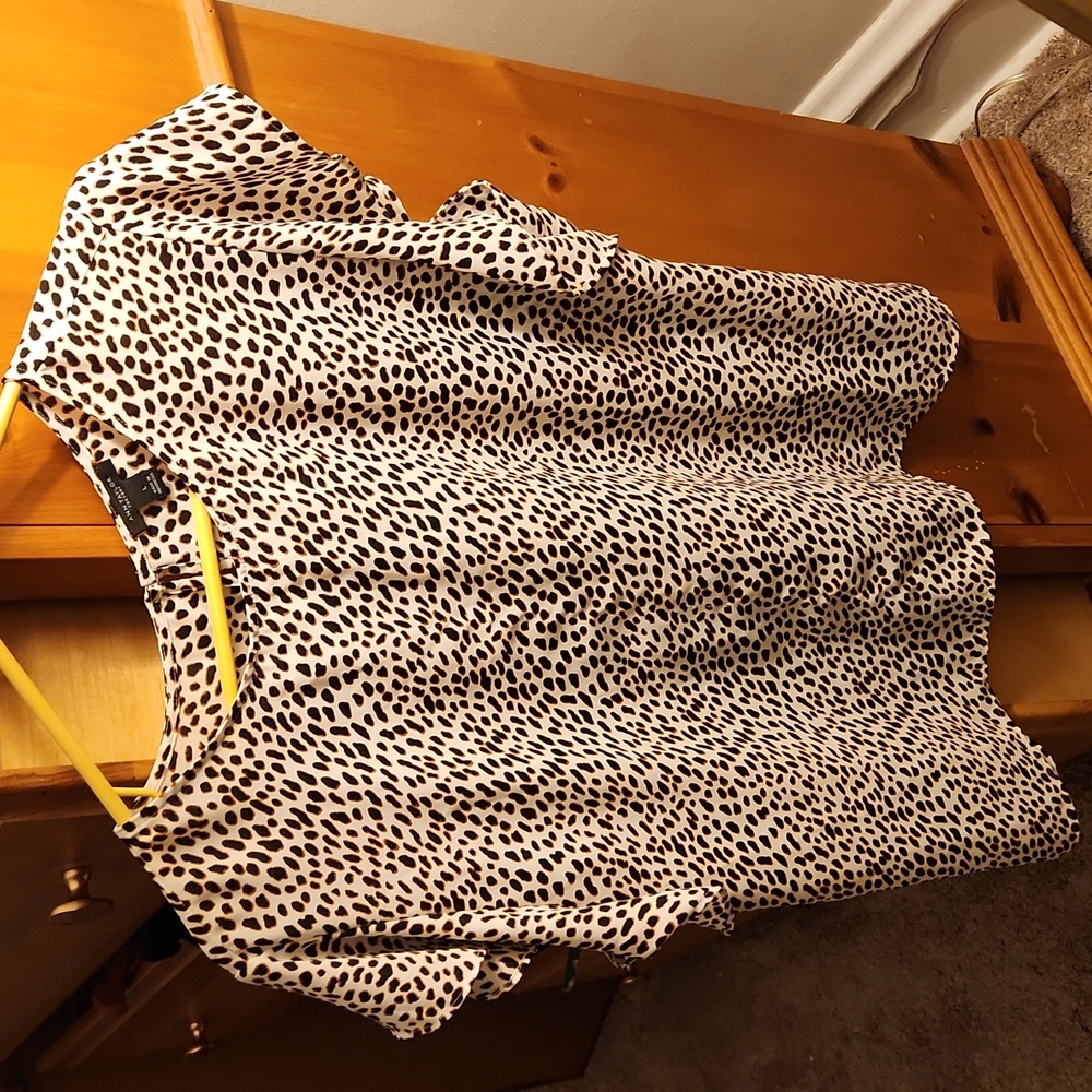 Ann Taylor animal print short sleeve blouse